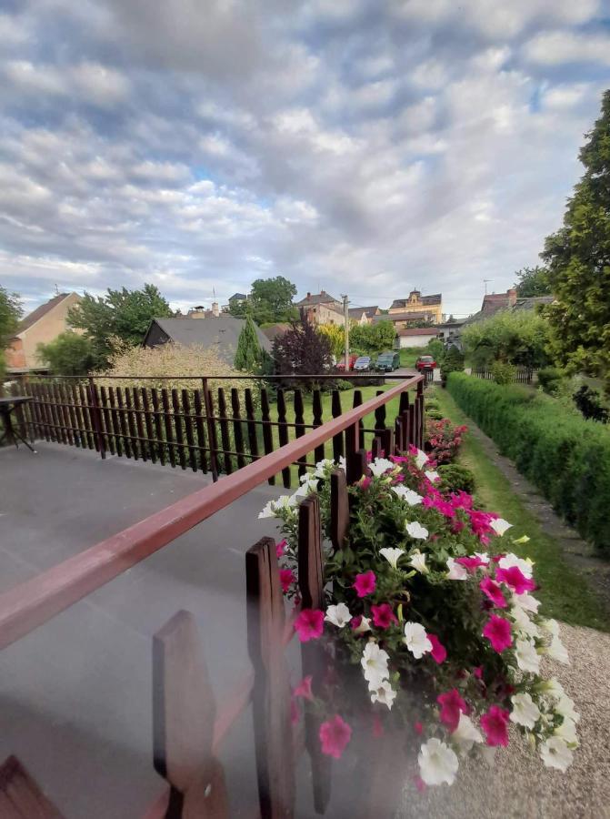 Petadvacitka Villa Česká Skalice Екстериор снимка
