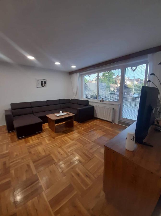 Petadvacitka Villa Česká Skalice Екстериор снимка
